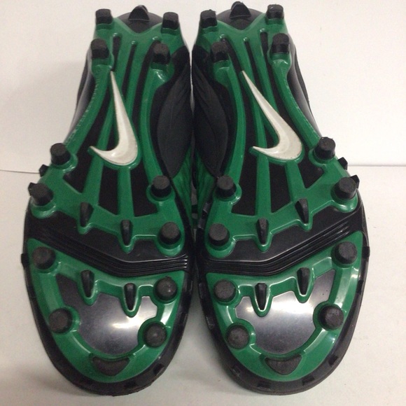 Lightly Used Nike Men's SIZE 8.5 Force Savage Varsity 2 Green Football Cleats - Picture 2 of 8